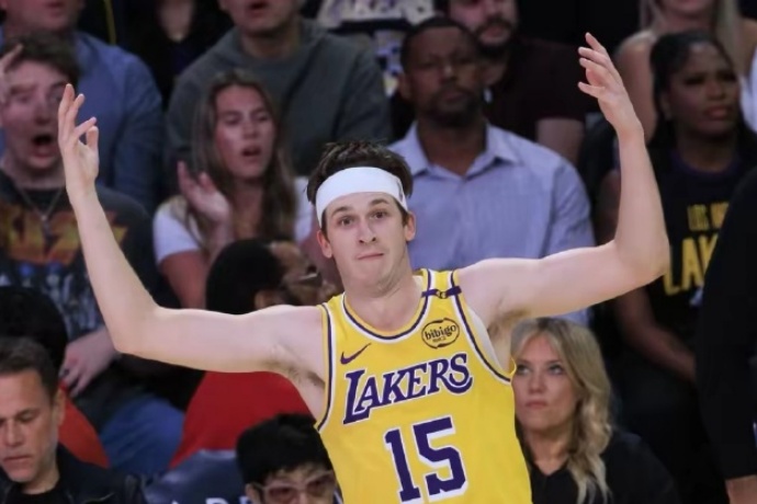 湖人坚定表态：里夫斯非卖，除非顶级内线来换